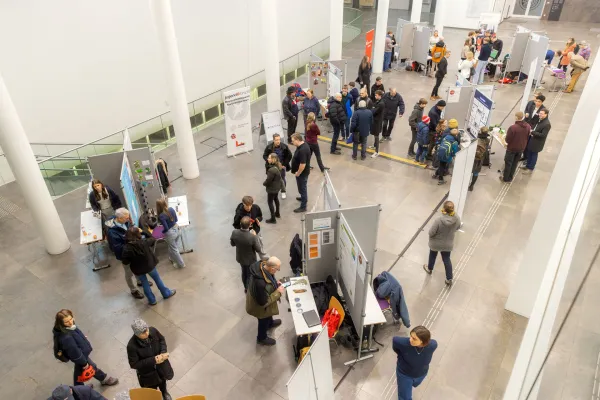 Bild: „Neugier wecken, Fragen stellen und Antworten finden“: 30 junge MINT-Talente bei Jugend forscht in Leipzig