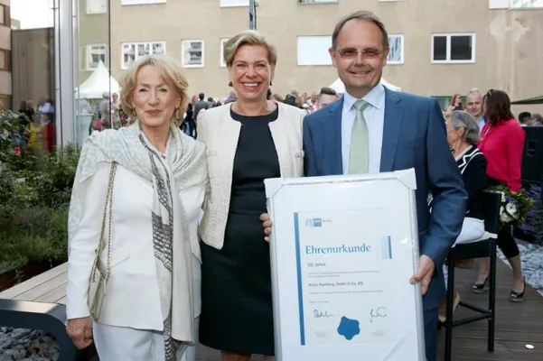50 Jahre Golden Tulip Berlin Hotel Hamburg – Ein Erfolgshotel feiert Geburtstag Bild: 50 Jahre Golden Tulip Berlin Hotel Hamburg – Ein Erfolgshotel feiert Geburtstag