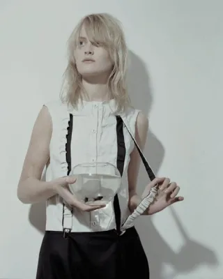 Kristina Schmygarjew präsentiert ihre Kollektion STHENNO in den projektGALERIE showrooms in Berlin Bild: Kristina Schmygarjew präsentiert ihre Kollektion STHENNO in den projektGALERIE showrooms in Berlin