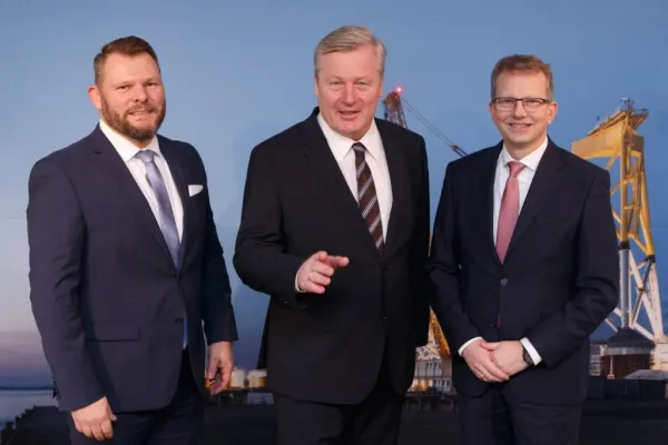 Bild: Niedersachsens Seehäfen auf Kurs