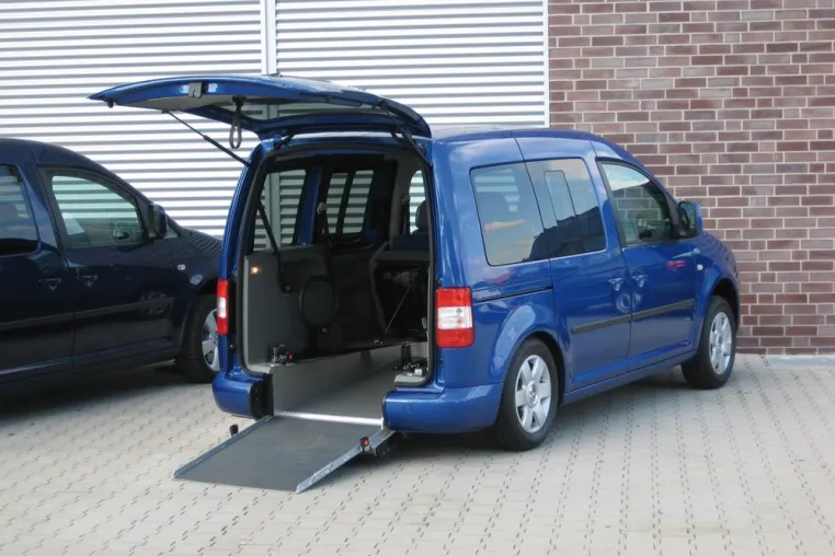 Bild: KADOMO stellt neuen VW Caddy Rolli-In® vor.