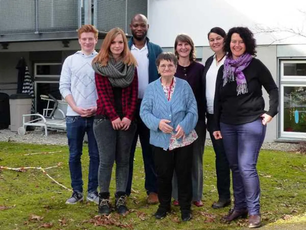 Treffen zum Austausch über den freiwilligen Einsatz mit MdL Petra Krebs (rechts außen).