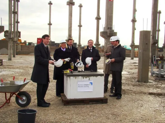 Bild: Zentraler Baustein einer intelligenten Arbeitswelt: Grundstein für Nahversorgung im Business Campus gelegt