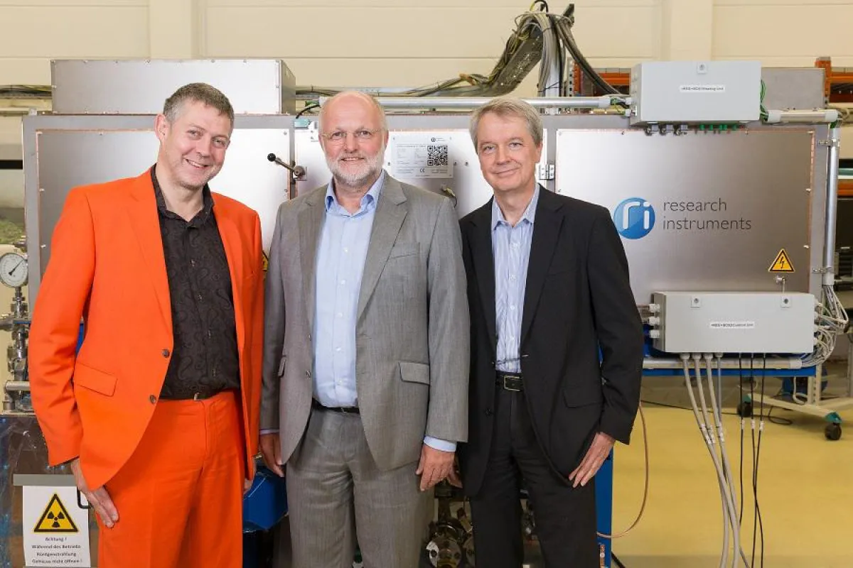 A. Hanseder-Schiessl, Dr. M. Peiniger und H.P. Vogel (vlnr.) Foto: TBG/Rinne, Multimedia