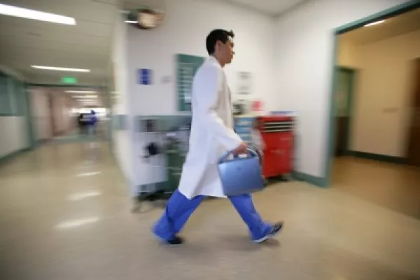 Bild: Mehr als 25.000 tragbare Ultraschallsysteme von SonoSite im klinischen Einsatz