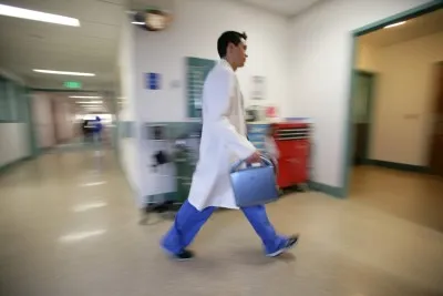 Bild: Mehr als 25.000 tragbare Ultraschallsysteme von SonoSite im klinischen Einsatz