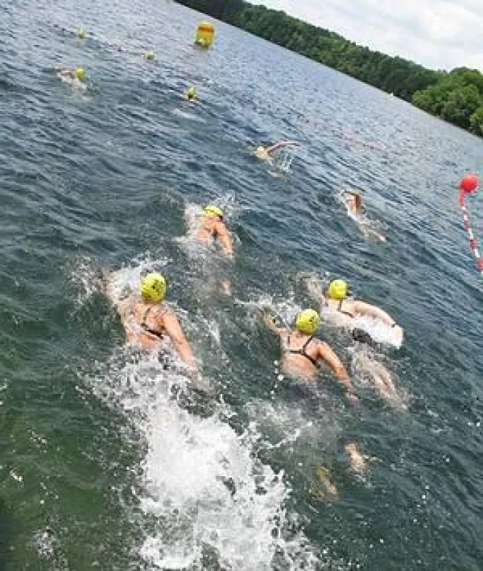 87.Strausseeschwimmen präsentiert von HObA Baustofhandel