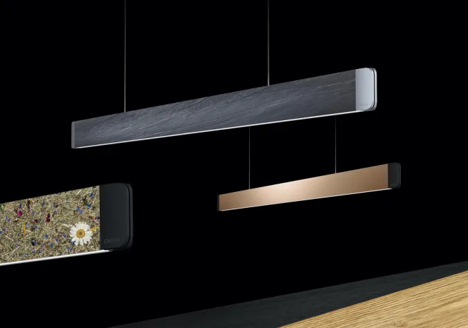 Bild: GRIMMEISEN design gewinnt mit der Pendelleuchte „ONYXX LINEA PRO“ einen ICONIC AWARD 2023.