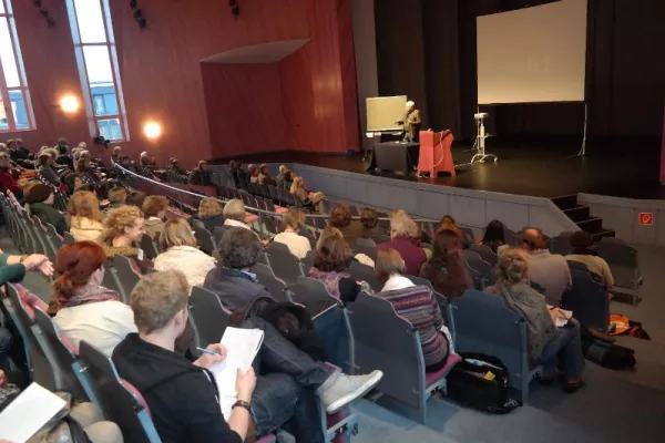 Bild: Gewaltprävention in Schule und Kindergarten