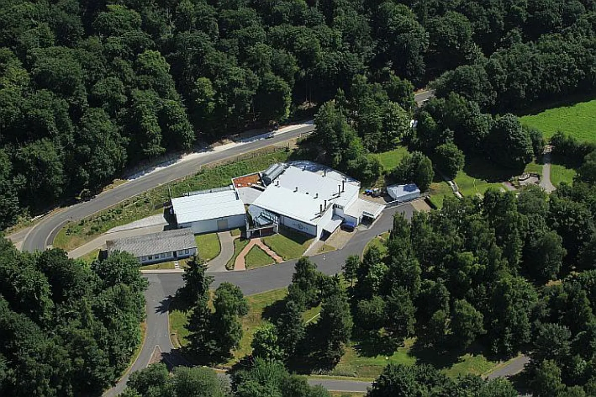 Luftbild Rhein-Taunus Krematorium