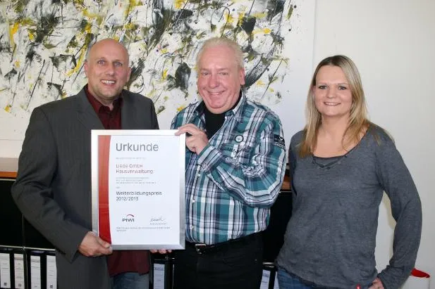 Weiterbildungspreis für Hausverwaltungen geht an Liede GmbH Karlsruhe Bild: Weiterbildungspreis für Hausverwaltungen geht an Liede GmbH Karlsruhe