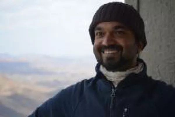Bild: Inspiration in Bonn. Der indische Motivations-Trainer Abhimanyu kommt ins WOKI Kino