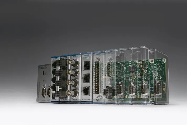 Bild: National Instruments stellt softwaredesignten Controller der NI-CompactRIO-Familie vor