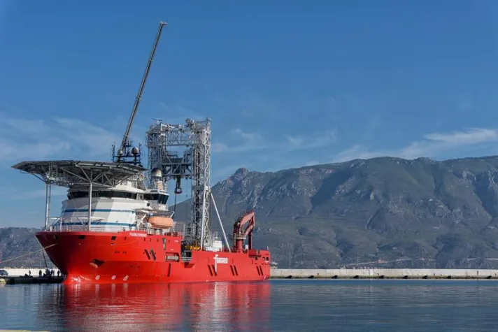 Bild: Scientific ocean drilling expedition explores continental rift development in Greece