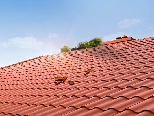 Bild: Europa-Premiere: Jackery zeigt weltweit erste geschwungene XBC Solardachziegel auf der BAU 2025