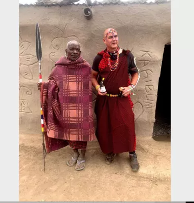 OLIVE TREE PEOPLE baut neue Brunnen in Afrika Bild: OLIVE TREE PEOPLE baut neue Brunnen in Afrika