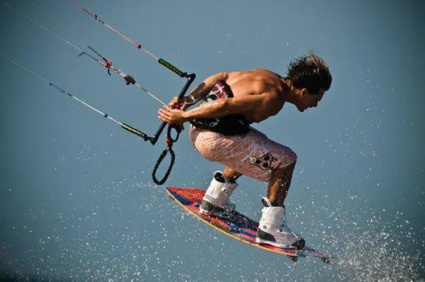 Bild: Kitesurfen: Trendsport an Deutschlands Küsten