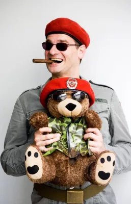 Bild: Ausbilder Schmidt "Zum Brüllen komisch" (Neues Programm!) @ Wühlmäuse Berlin