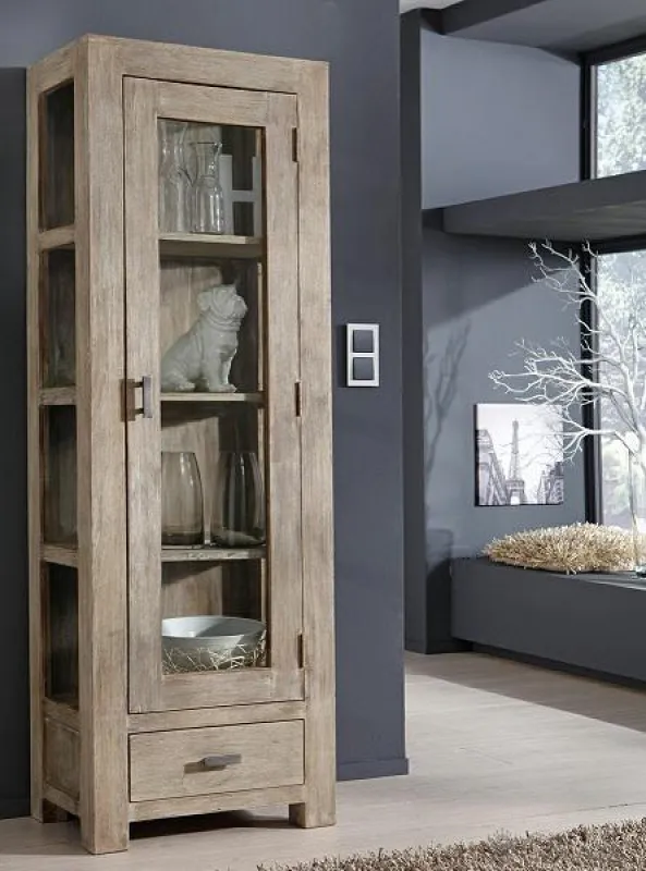 Hier zu sehen ist die GURU Glasvitrine - erhältlich unter DeLife.eu