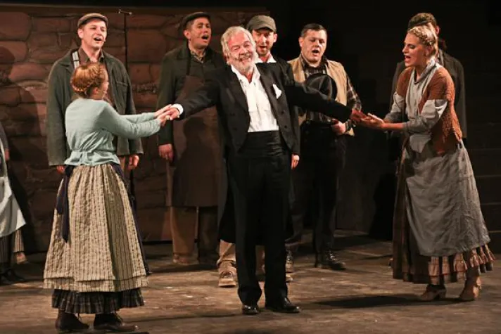 Bild: Standing Ovations bei der Premiere My Fair Lady