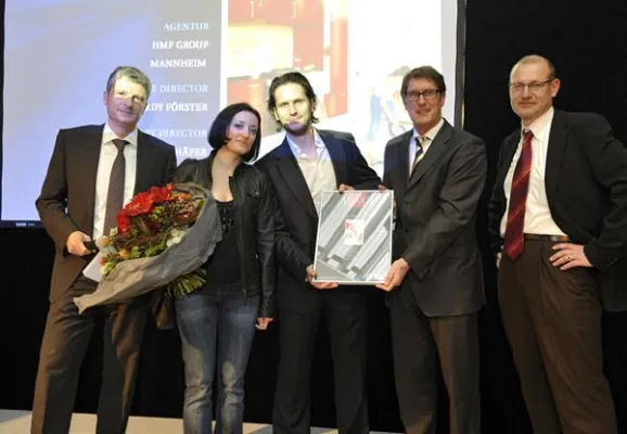 Bild: hmf Group gewinnt Auszeichnung für gute Werbung zum Thema Energiesparen
