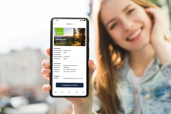 Bild: eID-basierter digitaler Meldeschein & Gästekarte: HelloGuest präsentiert die Lösung auf der SCCON