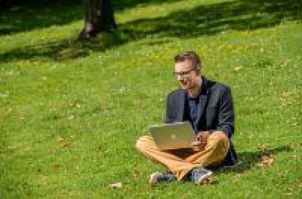 Bild: Neue Veranstaltungsreihe "Unternehmen online"