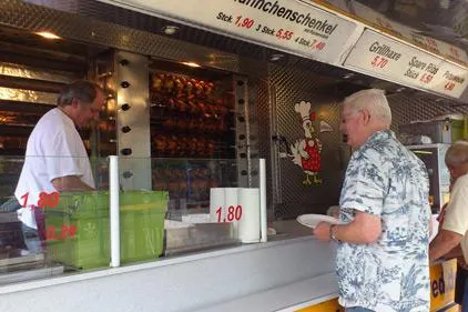 Bild: Knapp 200 Gäste beim Sommerfest der Fitness Oase Wörth