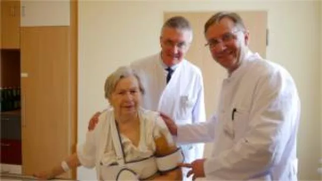 Bild: Krankenhäuser in Leverkusen arbeiten gemeinsam bei Knochen- und Wirbelkörperbrüchen