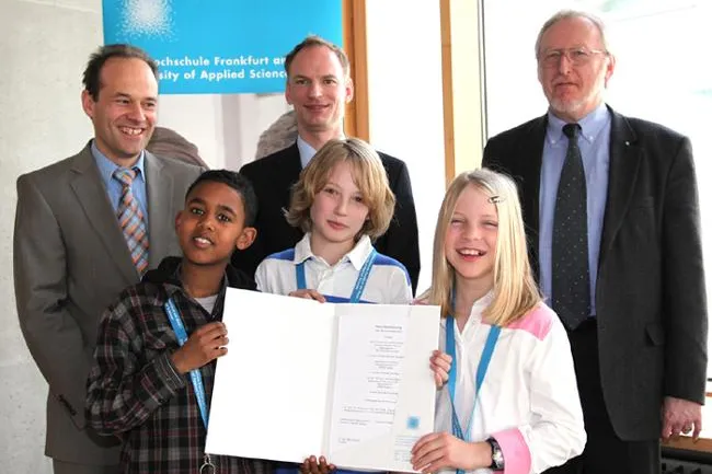 Bild: Schule, Wirtschaft und Wissenschaft vernetzen: Projekt „Technik entdecken“ startet