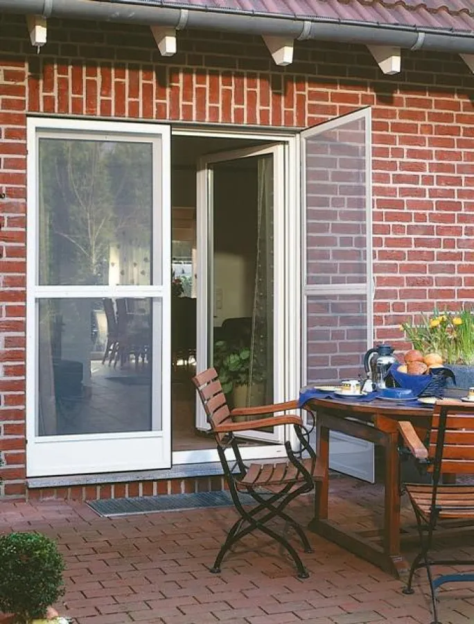 Die passgenauen Lösungen der Branche sperren Mücken und andere Insekten aus.