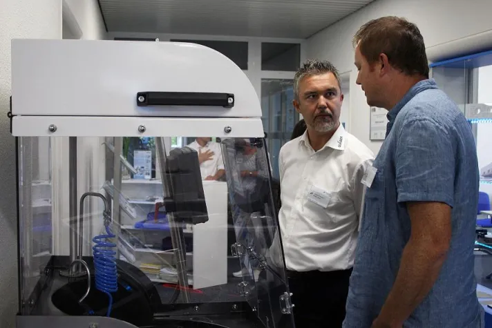 Bild: Technische Sauberkeit: Branchen-Treff bei Gläser