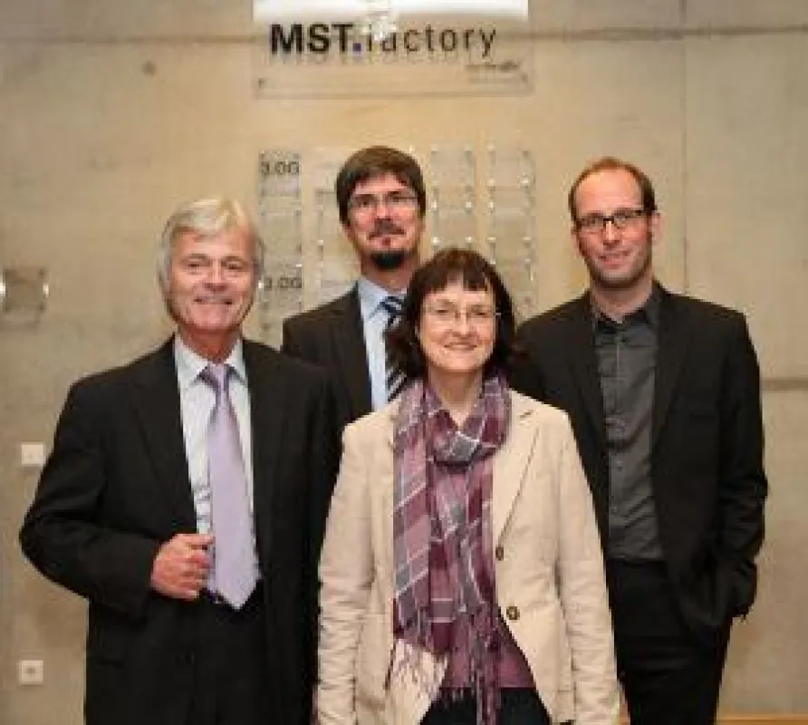 Dr. T. Richter (2.v.l.);(v.l.) H. Basilowski, Dr. G. Schirmer, D. Frickemeier; Foto: Roland Kentrup