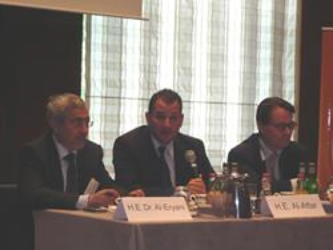 H. E. Dr. Mohammed Lutf Mohammed Al-Eryani, H. E. Salah M. S. Al-Attar, RA Dr. Florian Amereller (v.l.n.r.)