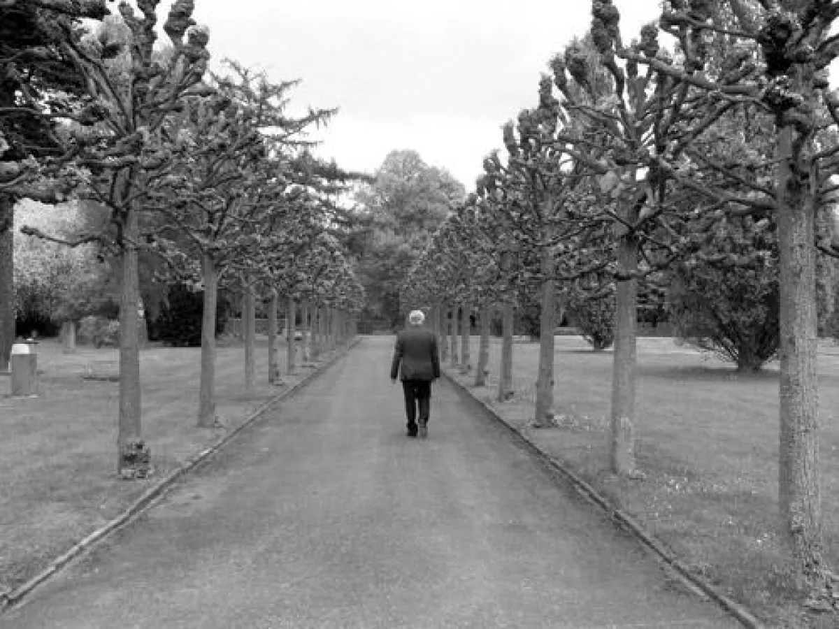 Ausgezeichnetes Foto ?The Consul? von Sonja Brinkmann: Der serbische Ex-Konsul Vojin Dragisic