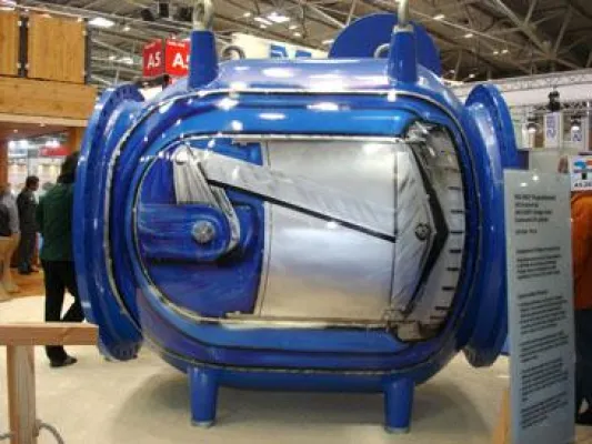 Bild: Vorstellung des VAG RIKO® Ringkolbenventils in Nennweite DN 1600 auf der IFAT 2008