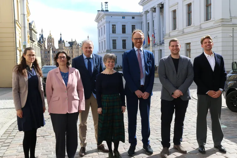 Bild: Sechs neue Professorinnen und Professoren für die Universitäten