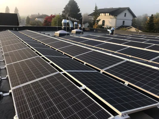 Bild: Sonnenstrom für regionalen Nahversorger: Nah & Frisch setzt auf Sun Contracting