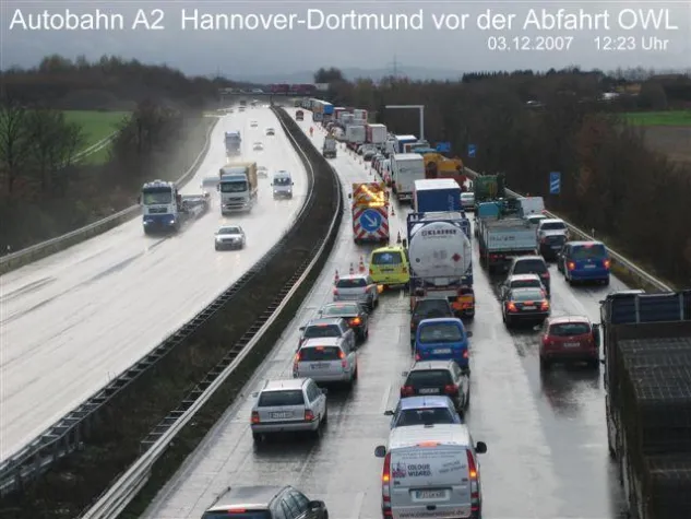 Bild: Autobahnpolizei Herford demonstriert perfektes Verkehrsmanagement