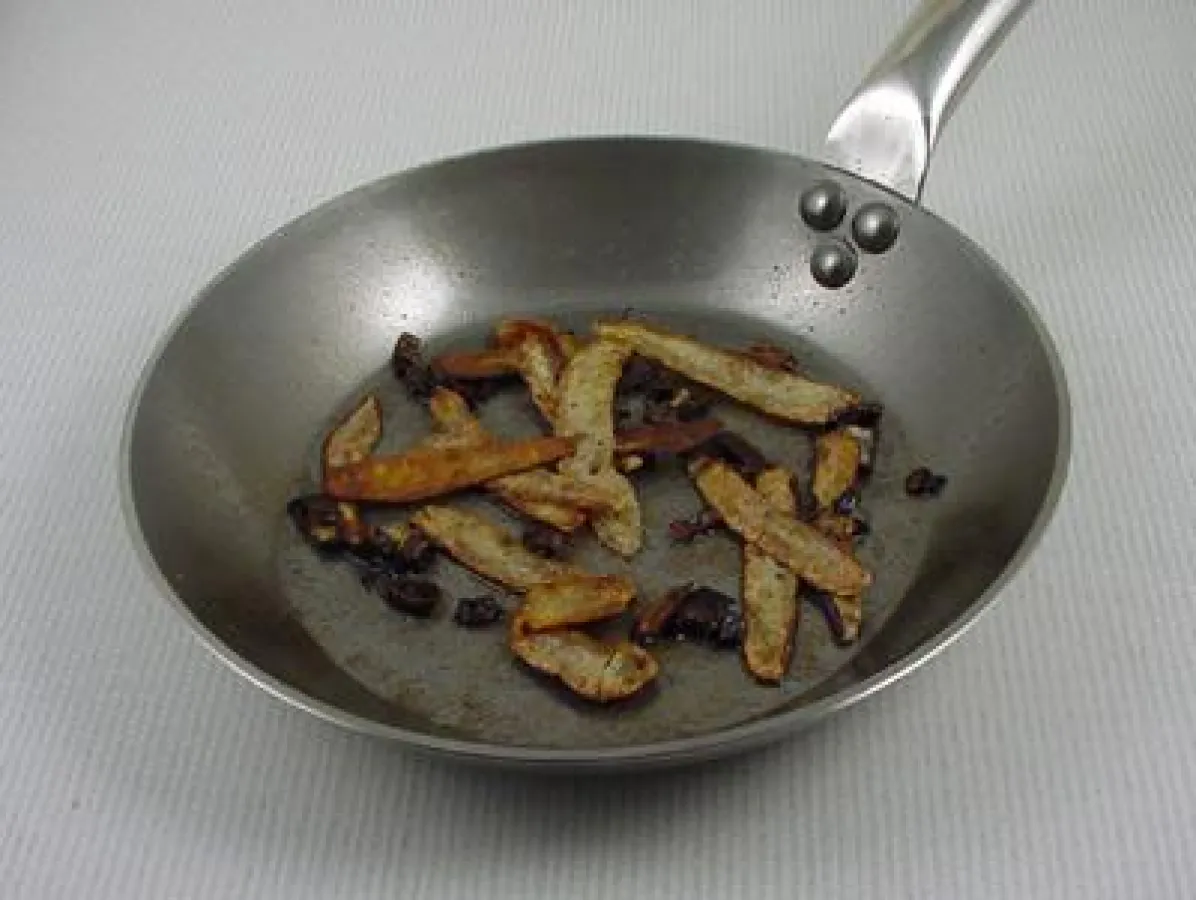 Einbraten der Stahlpfanne