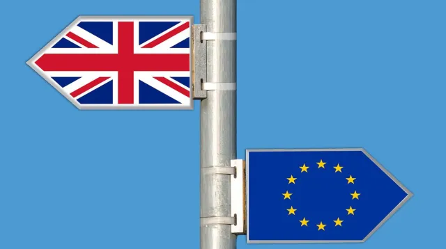 Bild: Brexit: Parken mitten auf der Autobahn - und Mays kühner Rücktrittsvorschlag