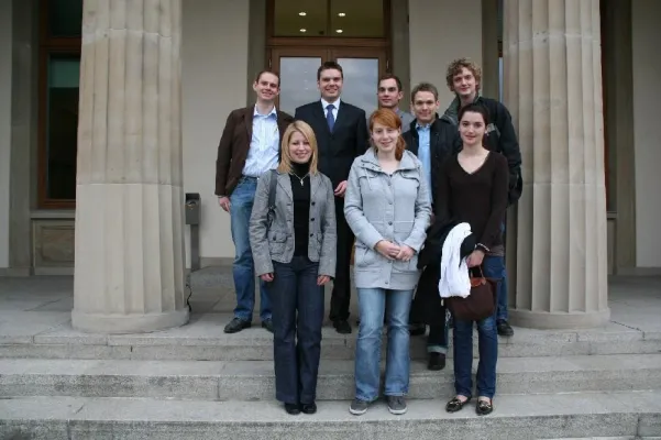 Bild: JuLis Saarpfalz zu Besuch im Landtag