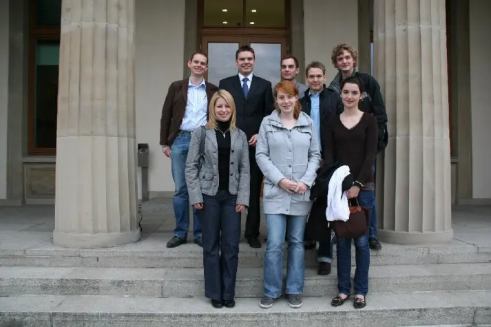 JuLis Saarpfalz zu Besuch im Landtag Bild: JuLis Saarpfalz zu Besuch im Landtag