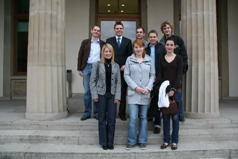 Bild: JuLis Saarpfalz zu Besuch im Landtag