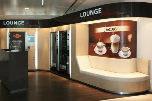 Bild: LOUNGE Automatique - Qualitätsbackwaren frisch gebacken Raumschiff realisiert Piloten am Bremer Flughafen