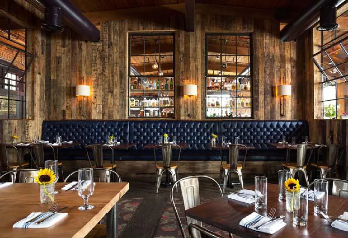 Der Engine Room in Mystic Connecticut (c) Engine Room