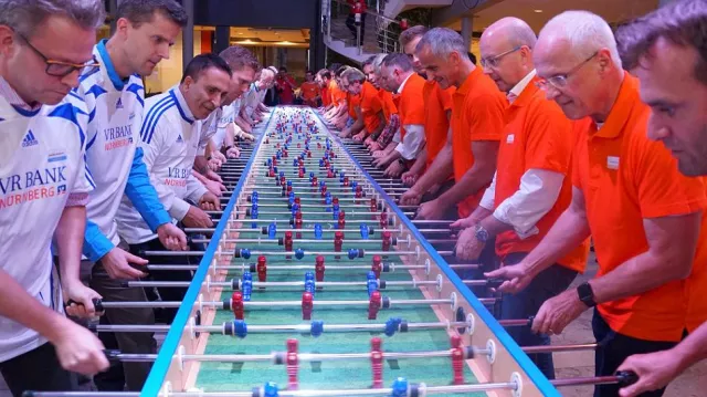 Bild: Echte Helden tragen ORANGE