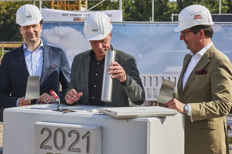Weiteres Wachstum im Visier: CSS AG legt Grundstein für neue Firmenzentrale in Künzell Bild: Weiteres Wachstum im Visier: CSS AG legt Grundstein für neue Firmenzentrale in Künzell