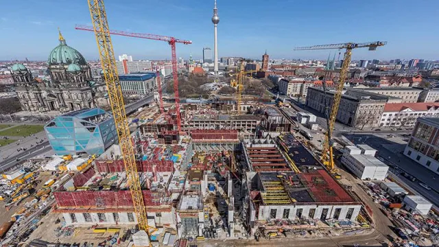 Bild: Schalung und Gerüst aus einer Hand für Berliner Stadtschloss