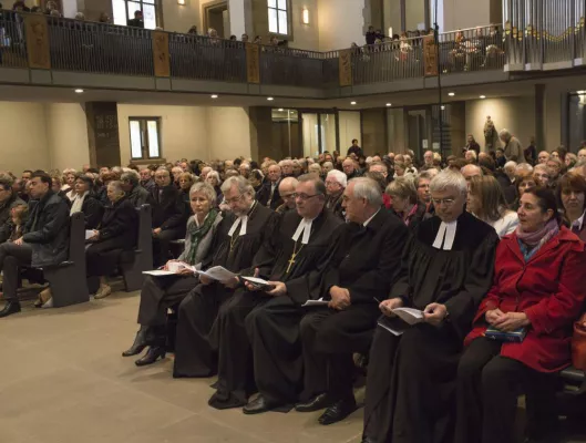 Bild: Deutsche Bibelgesellschaft zieht Bilanz des Jubiläumsjahres 2012